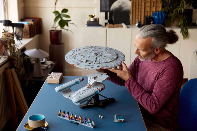 LEGO: Star Trek Enterprise D - 10356 - image 5