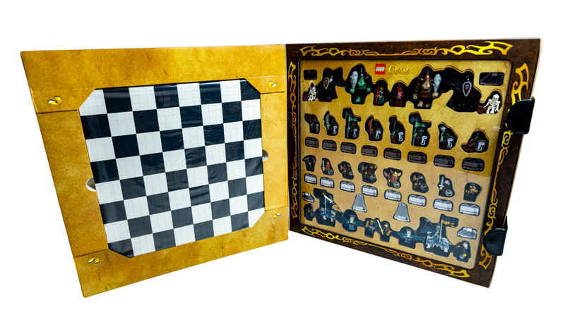 LEGO Castle Giant Chess Set (852293) (New / Mint)